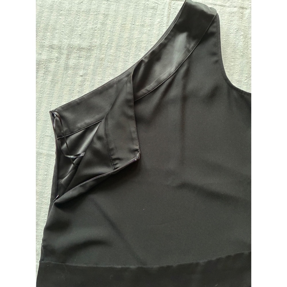Banana Republic Womens One Shoulder Satin Trim Blouse Black Size M Side Zip - Picture 3 of 8